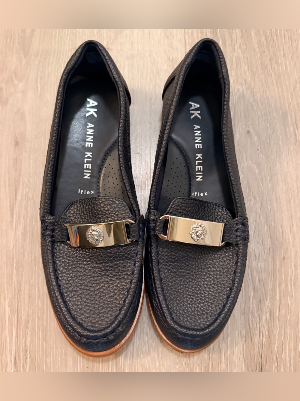 Anne Klein iFlex Nasima Black/navy Pebbled Loafers • Sz 5.5